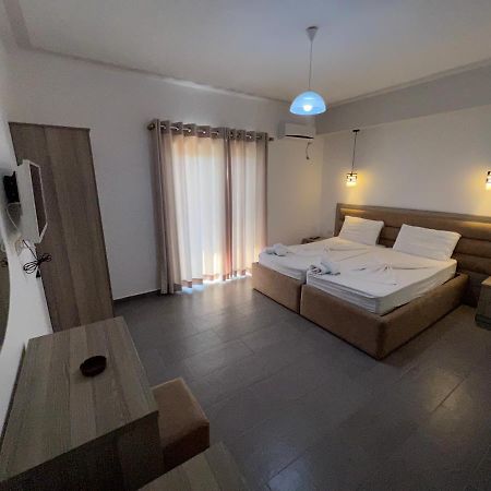 Hotel Irini Саранда Экстерьер фото