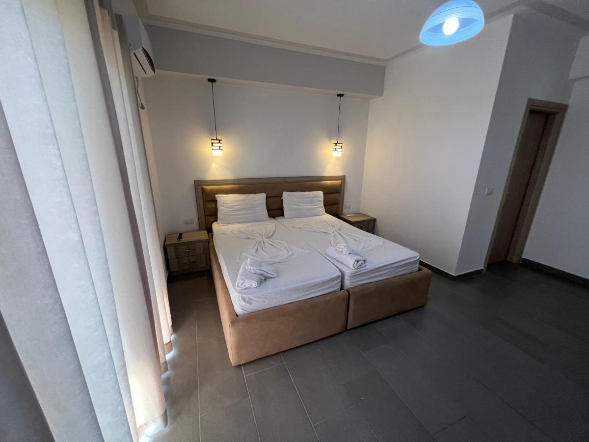 Hotel Irini Саранда Экстерьер фото
