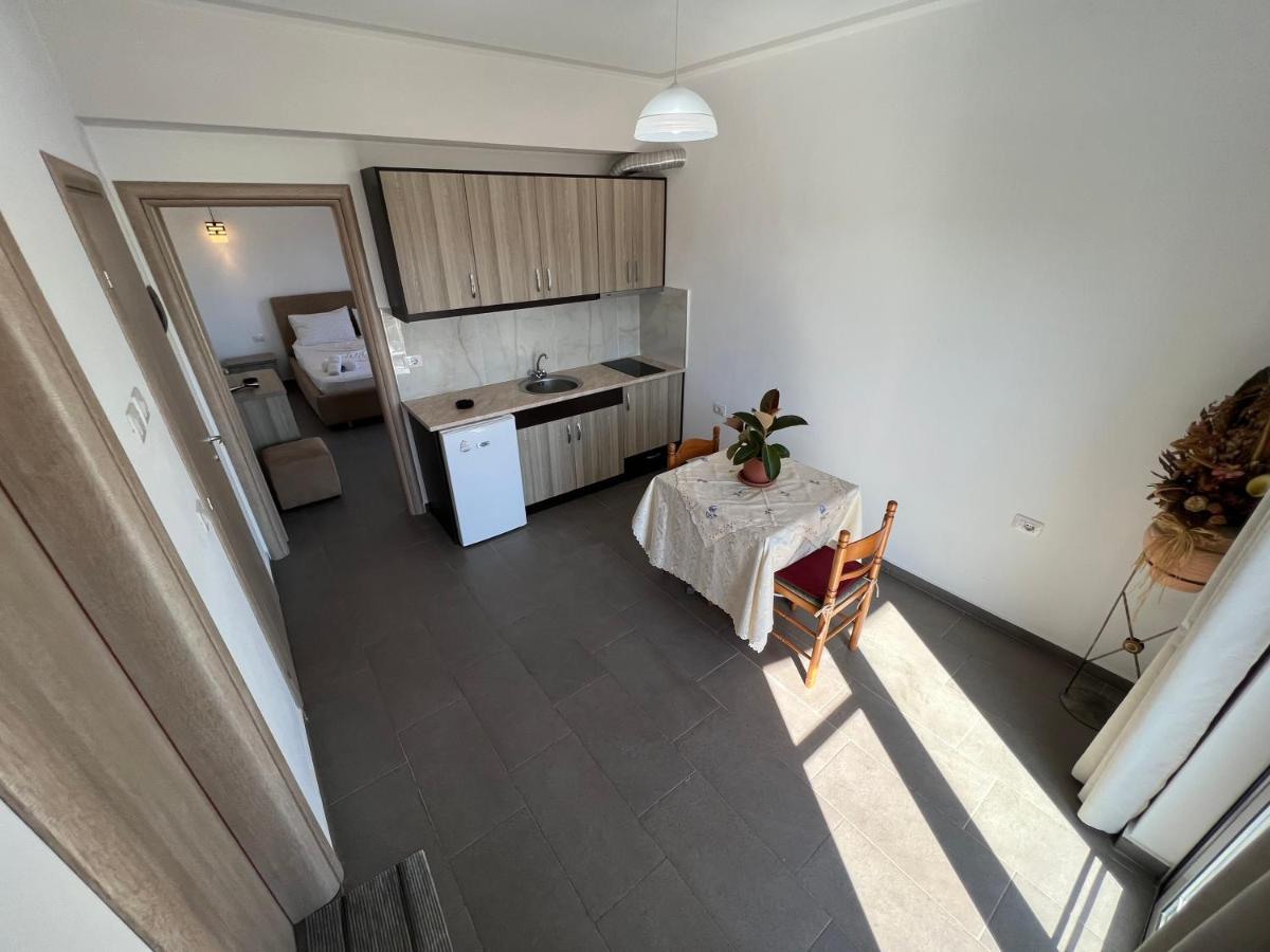 Hotel Irini Саранда Экстерьер фото