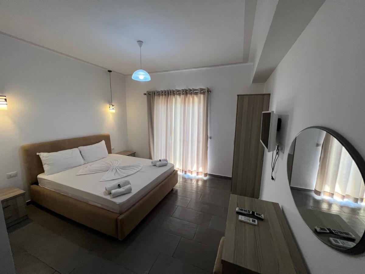 Hotel Irini Саранда Экстерьер фото