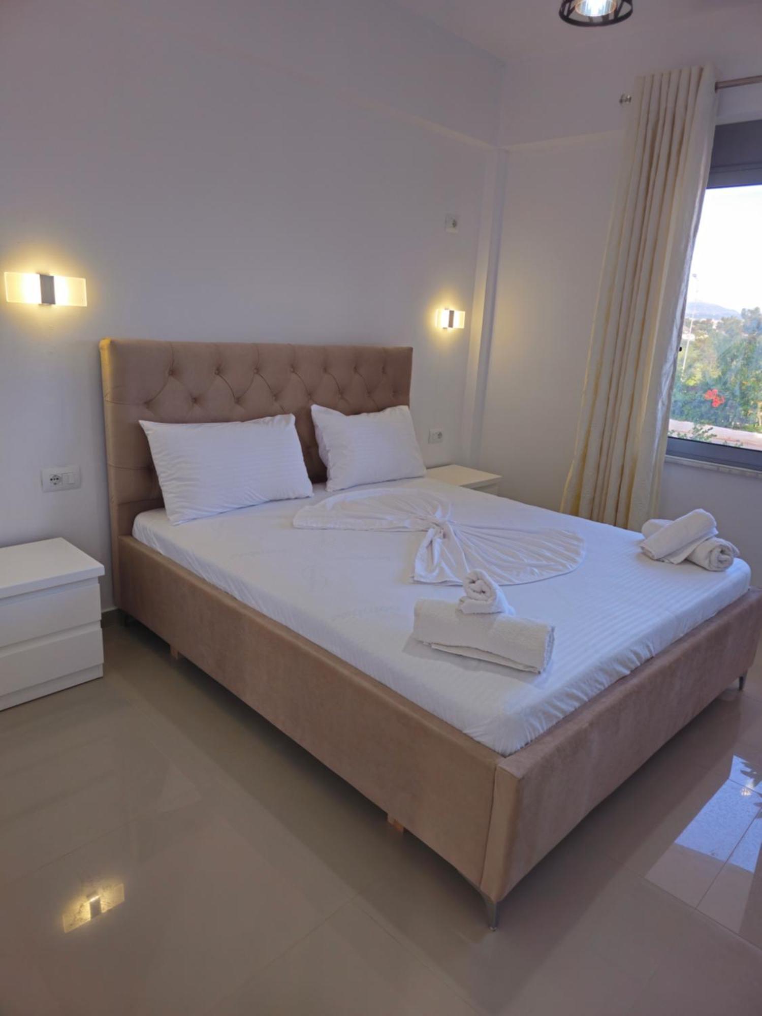 Hotel Irini Саранда Экстерьер фото