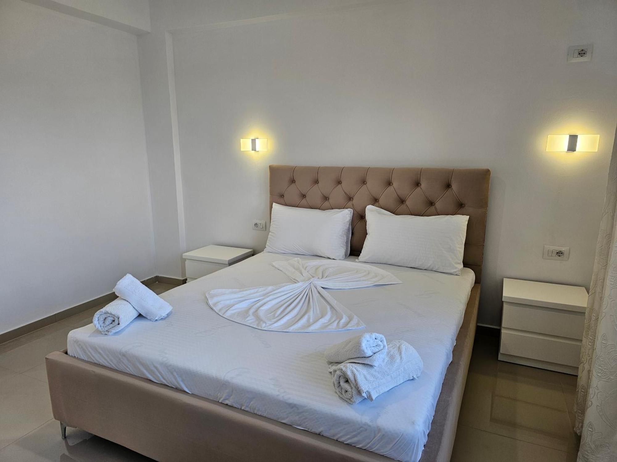 Hotel Irini Саранда Экстерьер фото