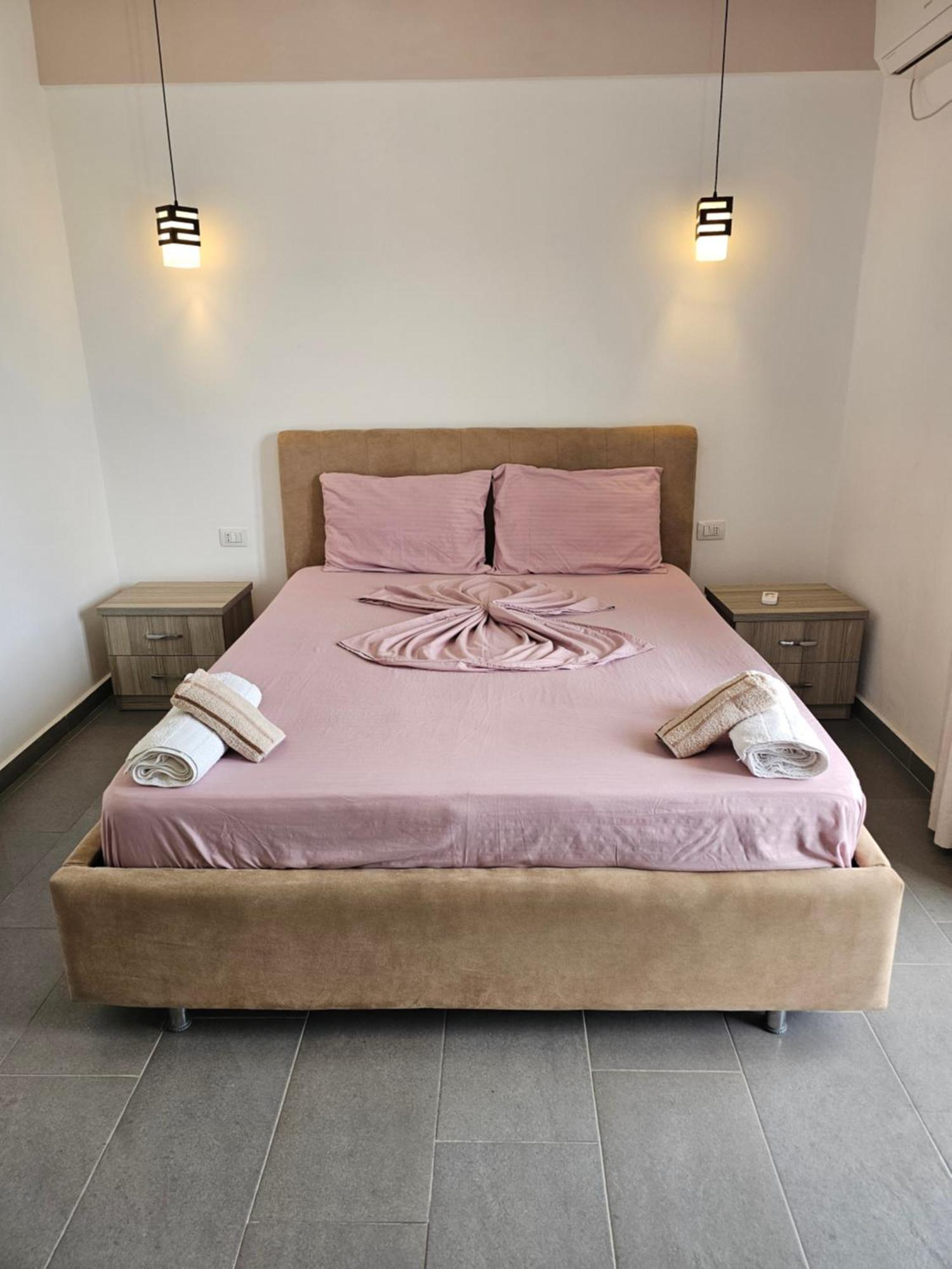 Hotel Irini Саранда Экстерьер фото