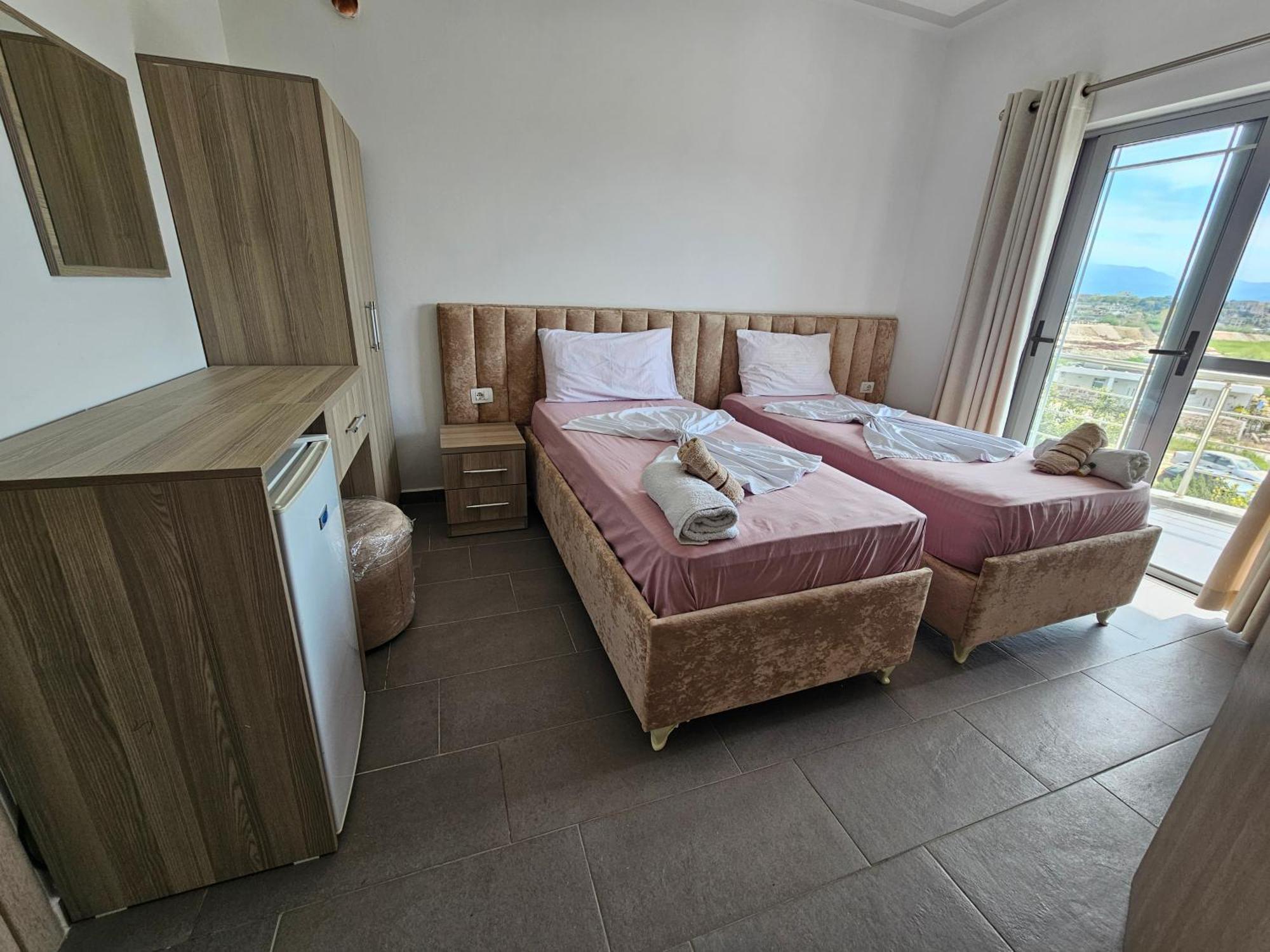 Hotel Irini Саранда Экстерьер фото